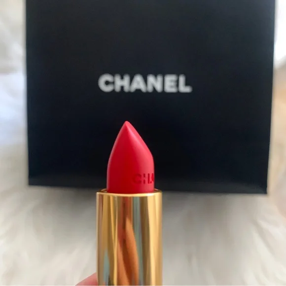 New/unused Red CHANEL Rouge Allure Lipstick - Picture 1 of 6
